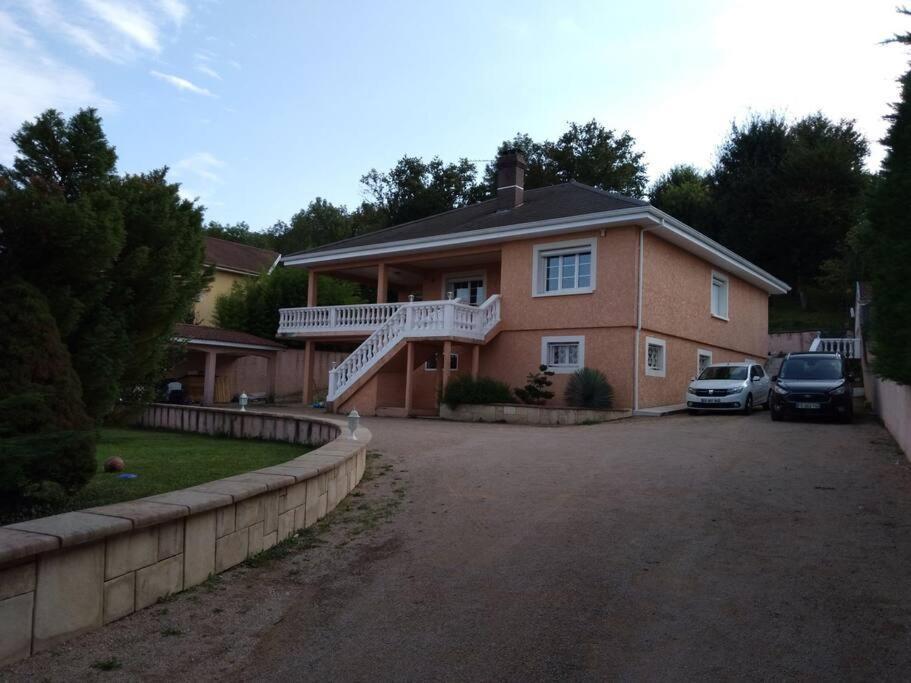 Comme A La Maison ! Chavanoz Kültér fotó